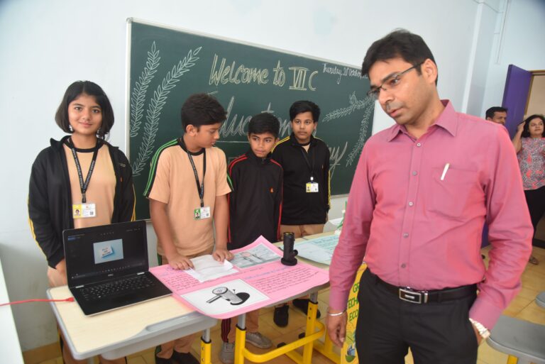 Fravashi Academy Student at Science Fair